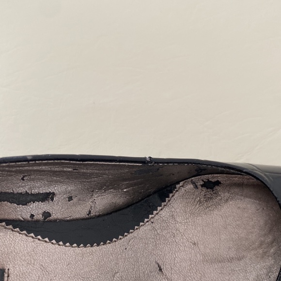 Bandolino black alligator faux leather shoes with kitten heels & pointed toe. 6M - Picture 7 of 14